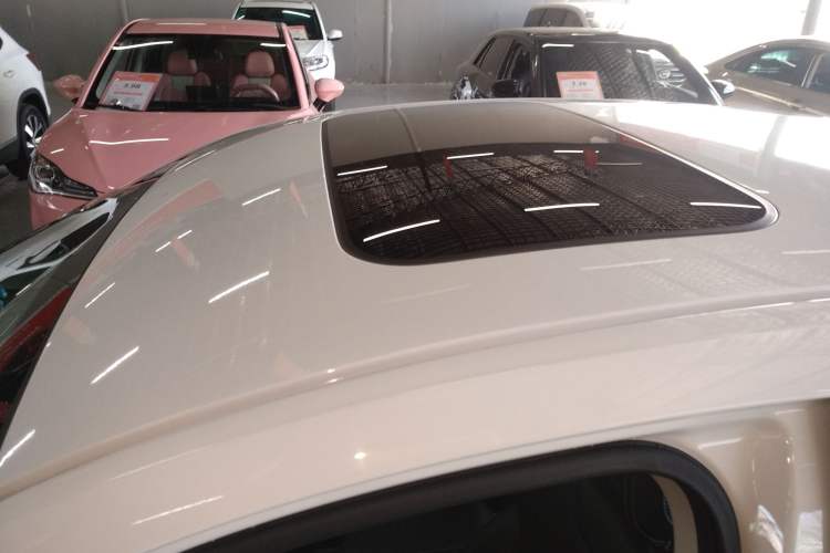 Used Geely Auto Emgrand 2023 4th Generation Champion Edition 1.5L CVT Prestige Model Roof
