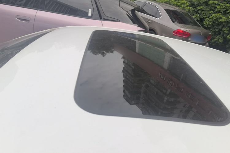 Used Geely Auto Emgrand 2023 4th Generation Champion Edition 1.5L CVT Luxury Model Roof
