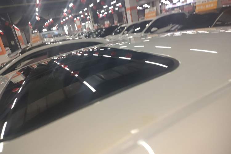 Used Geely Auto Emgrand 2023 4th Generation Champion Edition 1.5L CVT Prestige Model Roof