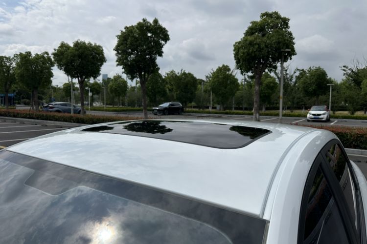 Used Geely Auto Emgrand 2023 4th Generation Champion Edition 1.5L CVT Luxury Model Roof