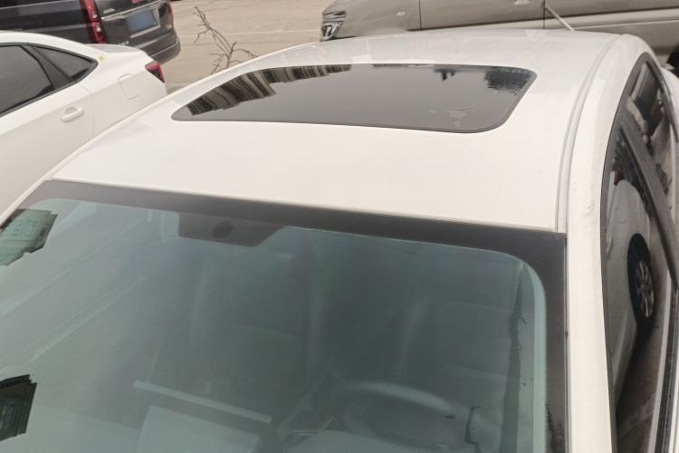 Used Geely Auto Emgrand 2023 4th Generation Champion Edition 1.5L CVT Prestige Model Roof