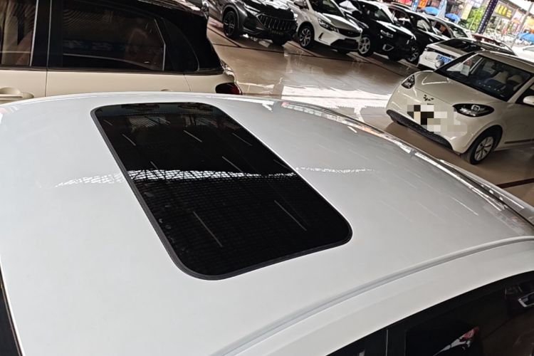 Used Geely Auto Emgrand 2023 4th Generation Champion Edition 1.5L CVT Prestige Model Roof
