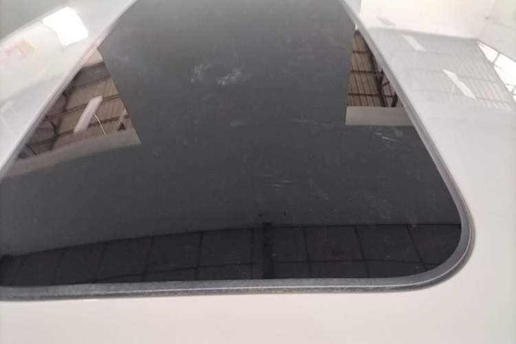 Used Geely Auto Emgrand 2023 4th Generation Champion Edition 1.5L Manual Luxury Model Roof