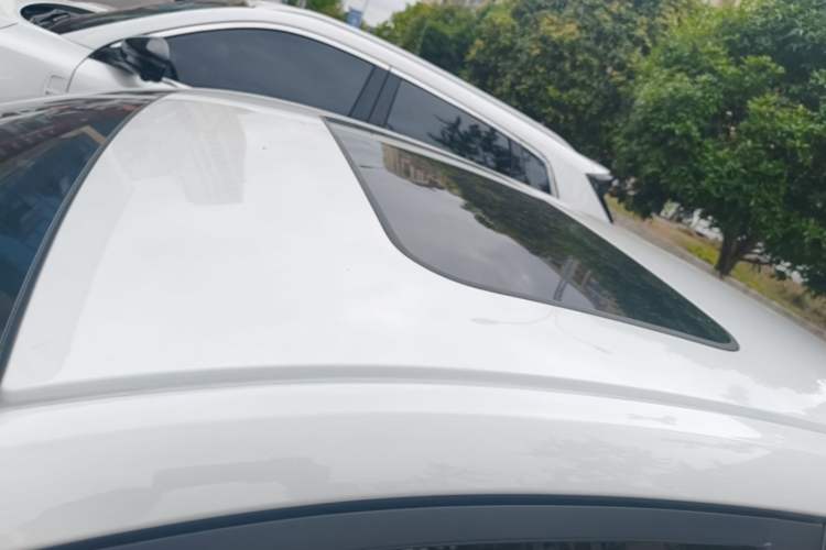 Used Geely Auto Emgrand 2023 4th Generation Champion Edition 1.5L CVT Prestige Model Roof