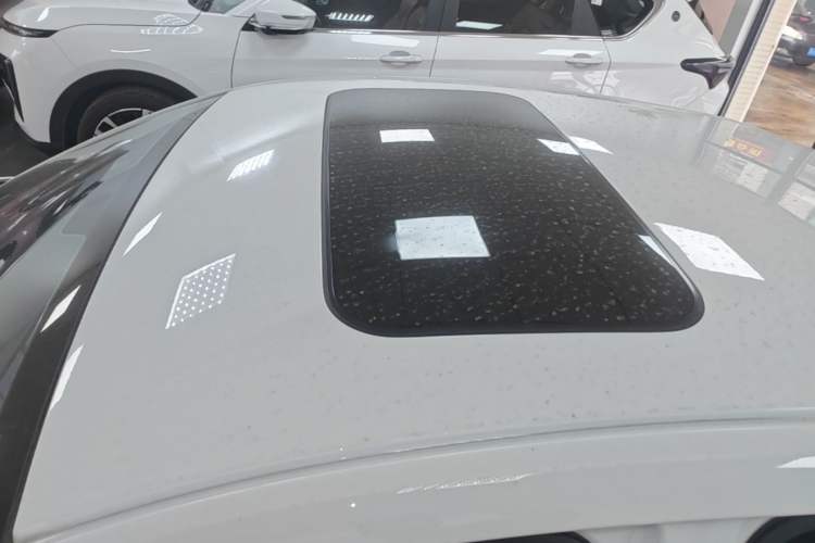 Used Geely Auto Emgrand 2023 4th Generation Champion Edition 1.5L CVT Luxury Model Roof
