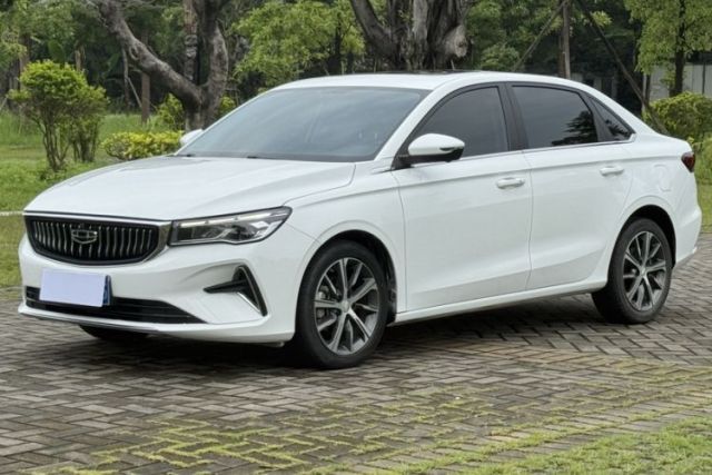 Geely Auto Emgrand 2023 4th Generation Champion Edition 1.5L CVT Prestige Model d’occasion