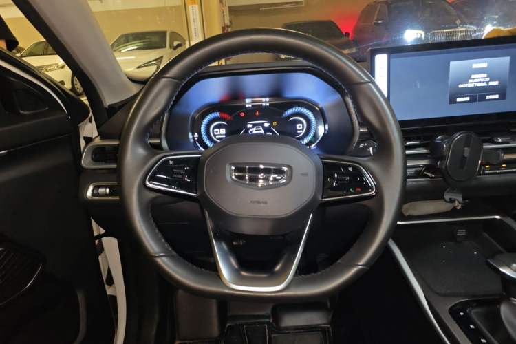 Used Geely Auto Emgrand 2023 4th Generation Champion Edition 1.5L CVT Prestige Model Steering Wheel