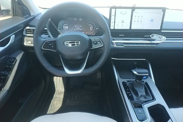 Used Geely Auto Emgrand 2023 4th Generation Champion Edition 1.5L CVT Luxury Model Steering Wheel