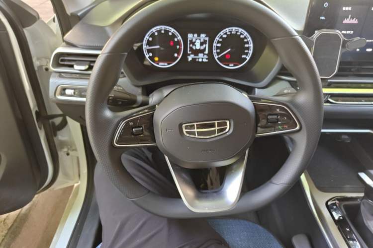 Used Geely Auto Emgrand 2023 4th Generation Champion Edition 1.5L CVT Luxury Model Steering Wheel