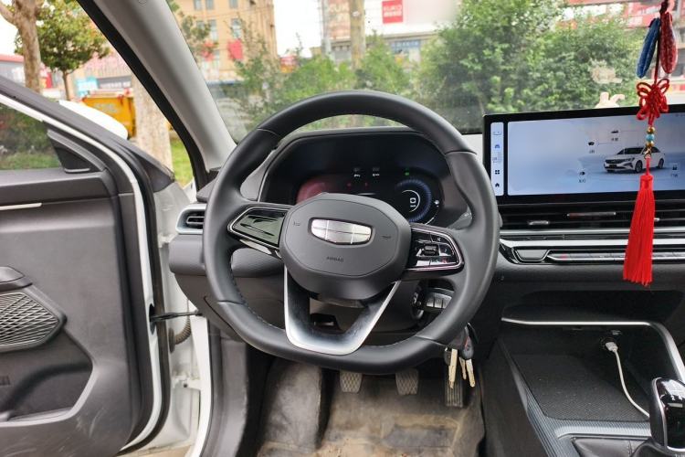 Used Geely Auto Emgrand 2023 4th Generation Champion Edition 1.5L Manual Luxury Model Steering Wheel