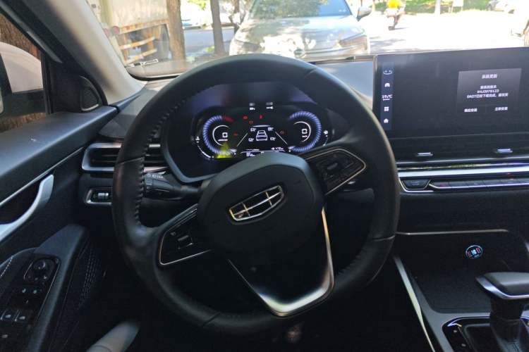 Used Geely Auto Emgrand 2023 4th Generation Champion Edition 1.5L CVT Prestige Model Steering Wheel