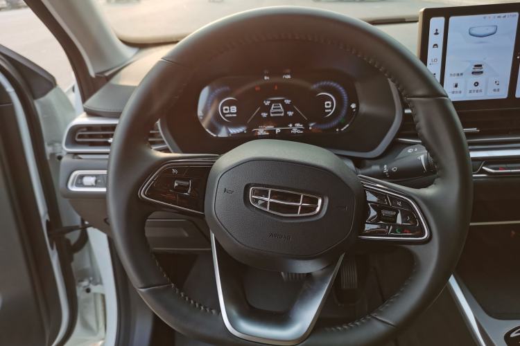 Used Geely Auto Emgrand 2023 4th Generation Champion Edition 1.5L CVT Prestige Model Steering Wheel