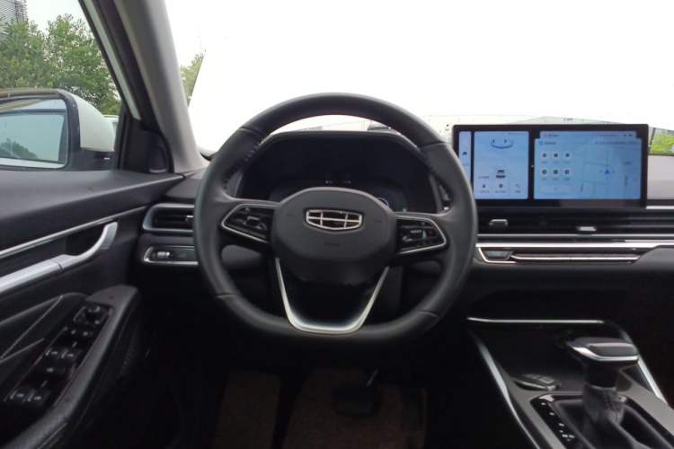 Used Geely Auto Emgrand 2023 4th Generation Champion Edition 1.5L CVT Luxury Model Steering Wheel