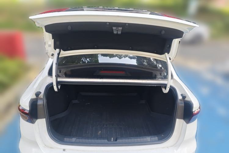 Used Geely Auto Emgrand 2023 4th Generation Champion Edition 1.5L Manual Luxury Model Trunk