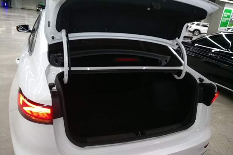 Used Geely Auto Emgrand 2023 4th Generation Champion Edition 1.5L CVT Prestige Model Trunk
