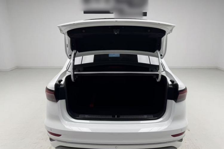 Used Geely Auto Emgrand 2023 4th Generation Champion Edition 1.5L CVT Prestige Model Trunk