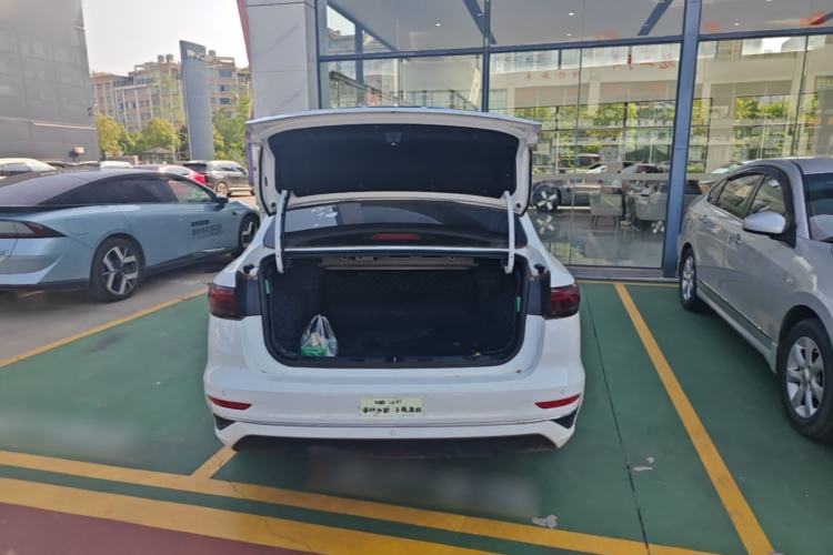 Used Geely Auto Emgrand 2023 4th Generation Champion Edition 1.5L CVT Prestige Model Trunk
