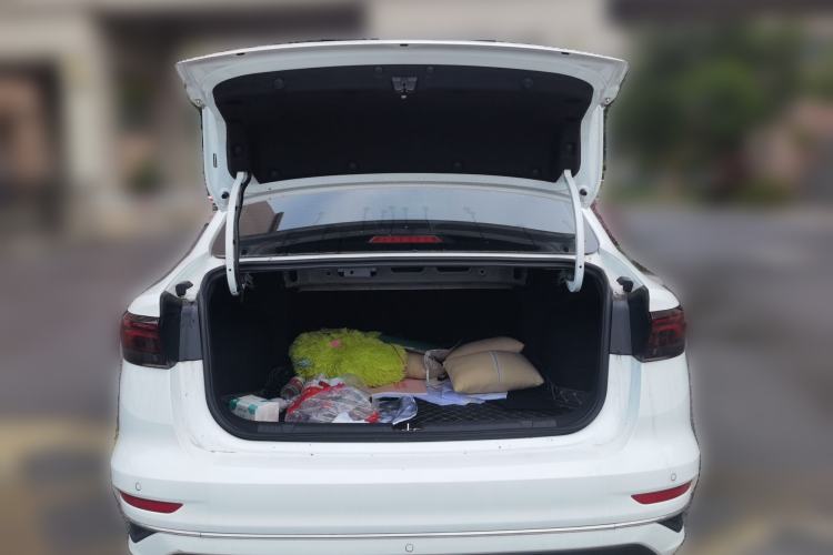 Used Geely Auto Emgrand 2023 4th Generation Champion Edition 1.5L CVT Luxury Model Trunk