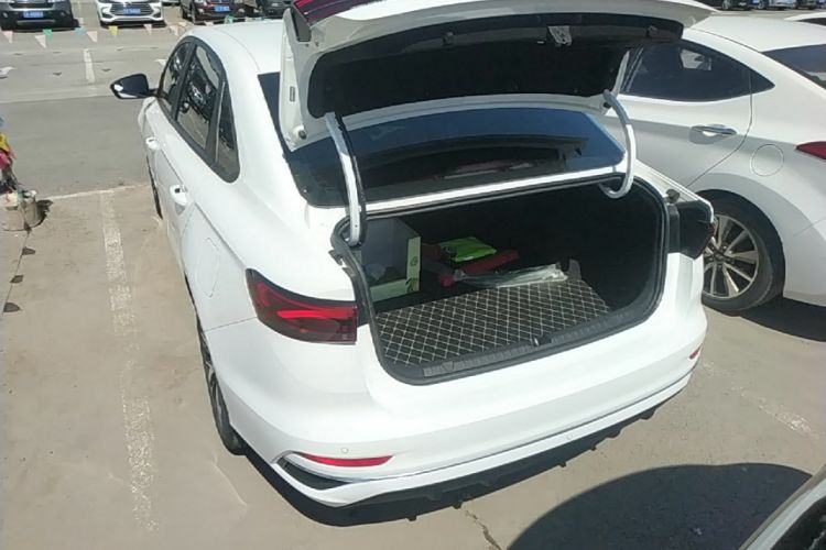 Used Geely Auto Emgrand 2023 4th Generation Champion Edition 1.5L CVT Luxury Model Trunk