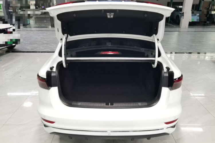 Used Geely Auto Emgrand 2023 4th Generation Champion Edition 1.5L CVT Prestige Model Trunk