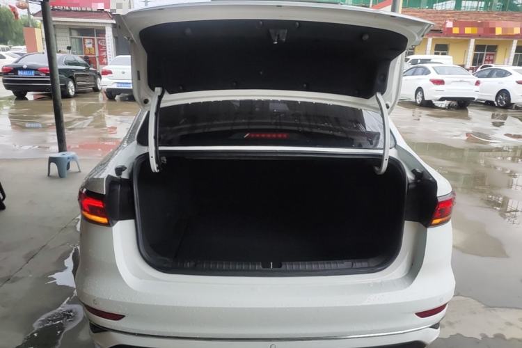 Used Geely Auto Emgrand 2023 4th Generation Champion Edition 1.5L CVT Luxury Model Trunk