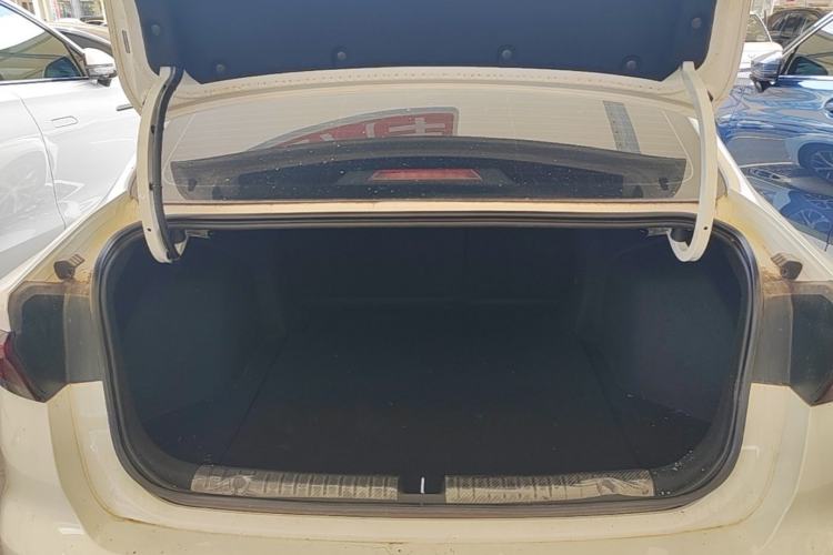 Used Geely Auto Emgrand 2023 4th Generation Champion Edition 1.5L CVT Prestige Model Trunk