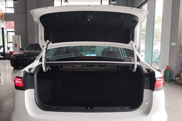 Used Geely Auto Emgrand 2023 4th Generation Champion Edition 1.5L CVT Prestige Model Trunk