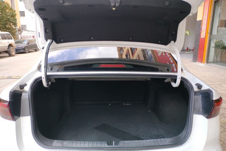 Used Geely Auto Emgrand 2023 4th Generation Champion Edition 1.5L CVT Luxury Model Trunk