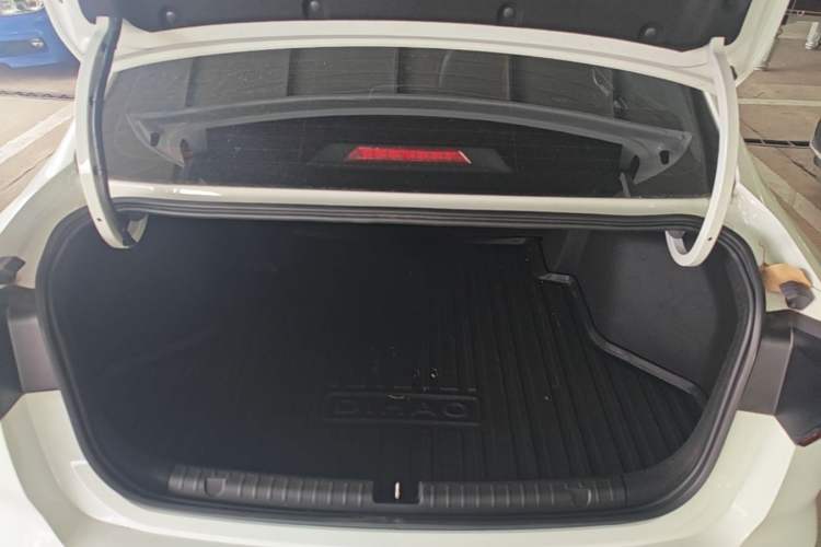 Used Geely Auto Emgrand 2023 4th Generation Champion Edition 1.5L CVT Luxury Model Trunk