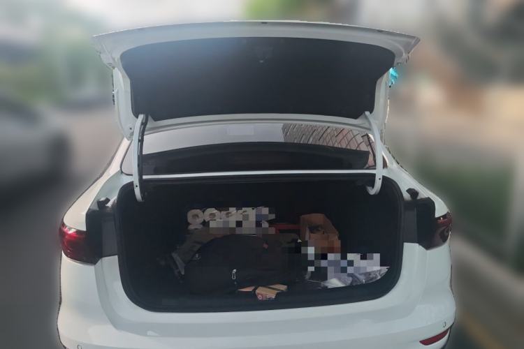 Used Geely Auto Emgrand 2023 4th Generation Champion Edition 1.5L Manual Luxury Model Trunk