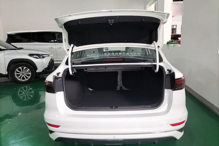 Used Geely Auto Emgrand 2023 4th Generation Champion Edition 1.5L Manual Luxury Model Trunk