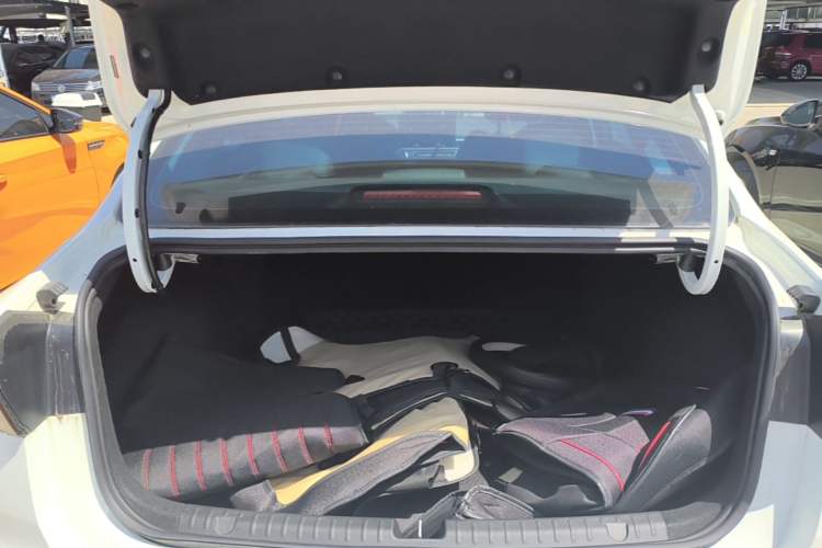 Used Geely Auto Emgrand 2023 4th Generation Champion Edition 1.5L Manual Luxury Model Trunk