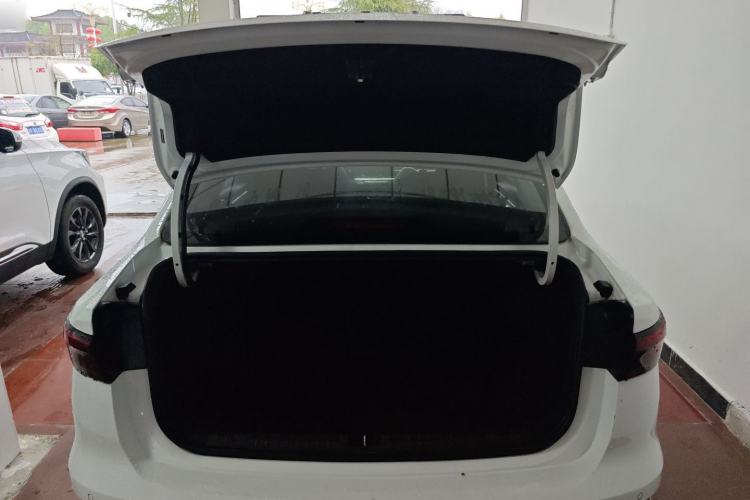 Used Geely Auto Emgrand 2023 4th Generation Champion Edition 1.5L CVT Luxury Model Trunk