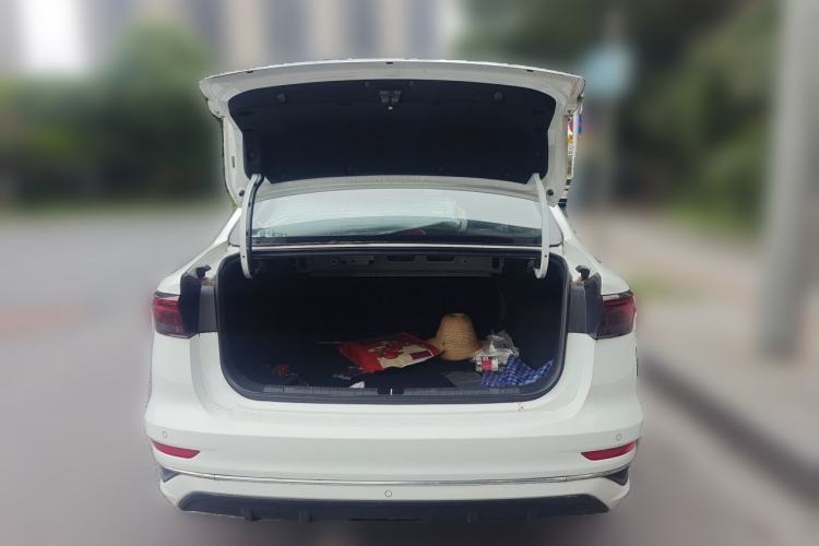 Used Geely Auto Emgrand 2023 4th Generation Champion Edition 1.5L CVT Luxury Model Trunk