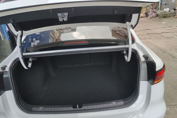 Used Geely Auto Emgrand 2023 4th Generation Champion Edition 1.5L Manual Luxury Model Trunk