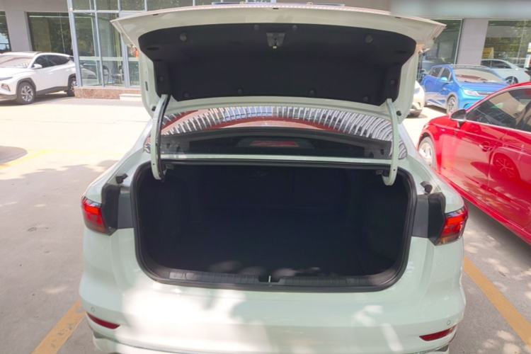 Used Geely Auto Emgrand 2023 4th Generation Champion Edition 1.5L CVT Prestige Model Trunk