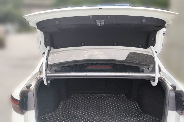 Used Geely Auto Emgrand 2023 4th Generation Champion Edition 1.5L Manual Luxury Model Trunk