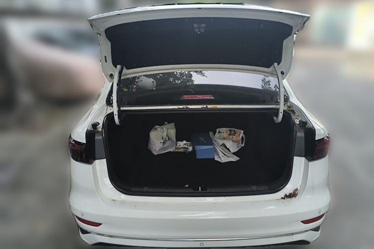 Used Geely Auto Emgrand 2023 4th Generation Champion Edition 1.5L CVT Prestige Model Trunk