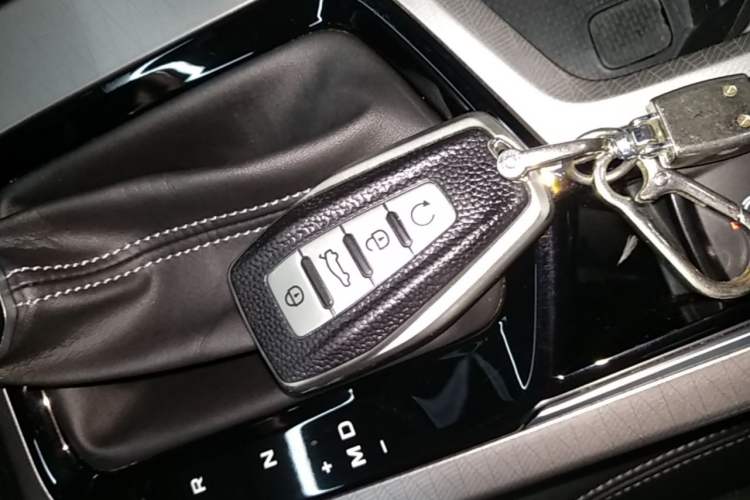 Used Geely Auto Emgrand 2023 4th Generation Champion Edition 1.5L CVT Prestige Model Vehicle Key