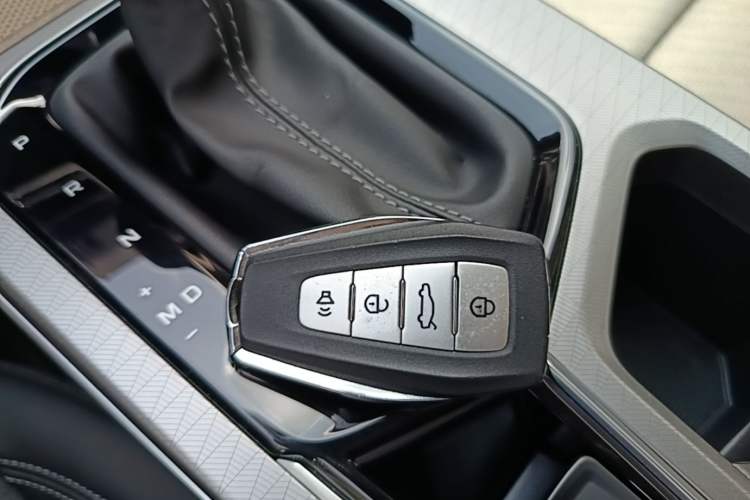 Used Geely Auto Emgrand 2023 4th Generation Champion Edition 1.5L CVT Prestige Model Vehicle Key