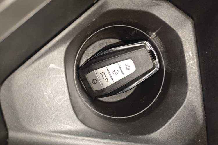 Used Geely Auto Emgrand 2023 4th Generation Champion Edition 1.5L CVT Prestige Model Vehicle Key
