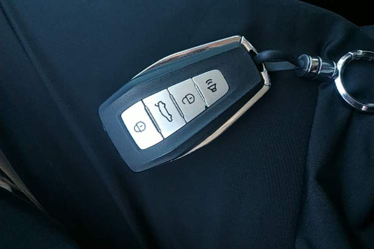 Used Geely Auto Emgrand 2023 4th Generation Champion Edition 1.5L CVT Luxury Model Vehicle Key