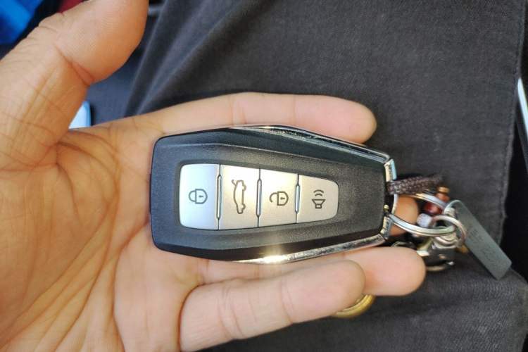 Used Geely Auto Emgrand 2023 4th Generation Champion Edition 1.5L CVT Luxury Model Vehicle Key