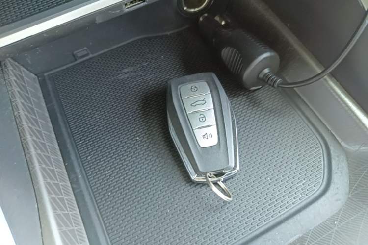 Used Geely Auto Emgrand 2023 4th Generation Champion Edition 1.5L CVT Prestige Model Vehicle Key
