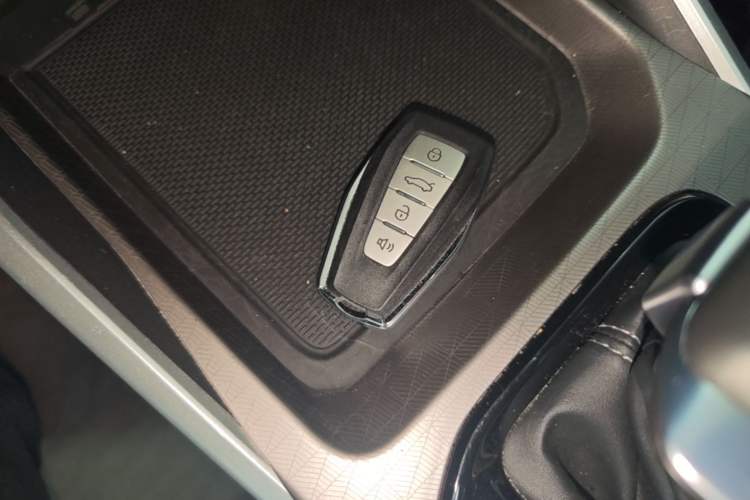 Used Geely Auto Emgrand 2023 4th Generation Champion Edition 1.5L CVT Luxury Model Vehicle Key