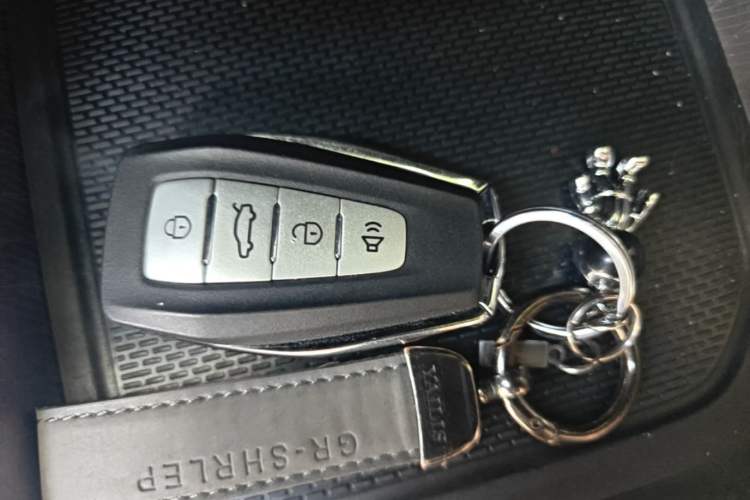 Used Geely Auto Emgrand 2023 4th Generation Champion Edition 1.5L CVT Luxury Model Vehicle Key