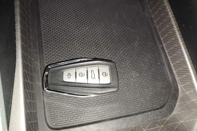 Used Geely Auto Emgrand 2023 4th Generation Champion Edition 1.5L CVT Prestige Model Vehicle Key
