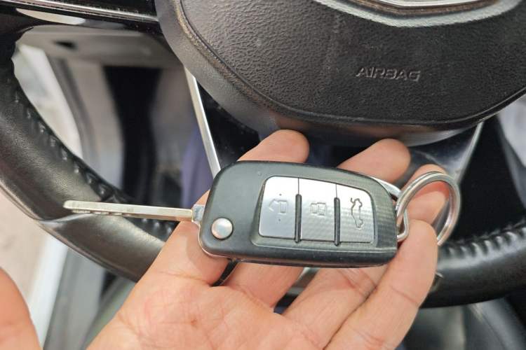 Used Geely Auto Emgrand 2023 4th Generation Champion Edition 1.5L Manual Luxury Model Vehicle Key