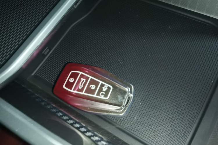 Used Geely Auto Emgrand 2023 4th Generation Champion Edition 1.5L CVT Luxury Model Vehicle Key