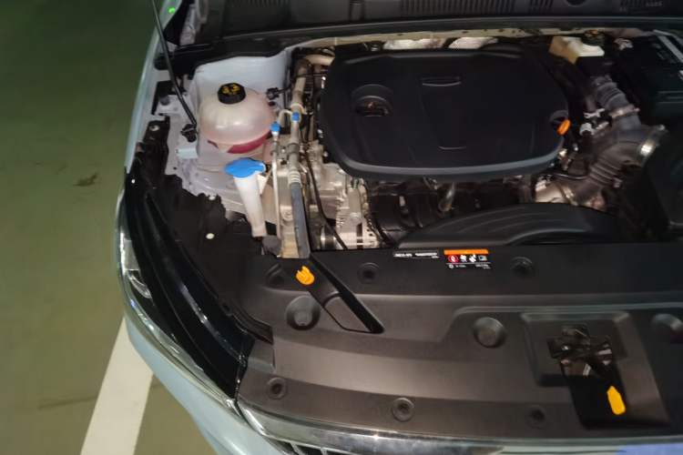 Used Geely Auto Emgrand 2025 4th Generation 1.5L CVT Longteng Edition Engine Bay Right